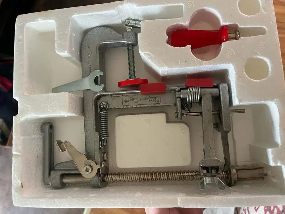 The Pampered Chef Apple Peeler/Corer/Slicer 2430 C-Clamp Mount